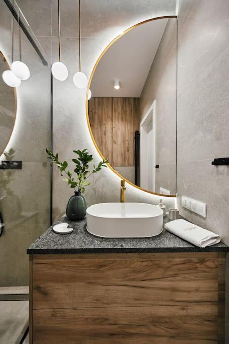 Golden Dreams Luxury Apartments 103 Краков Экстерьер фото